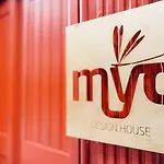 Myo Design House By Lovelystay Apartman *